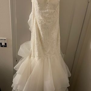 Alfred Angelo gown and veil